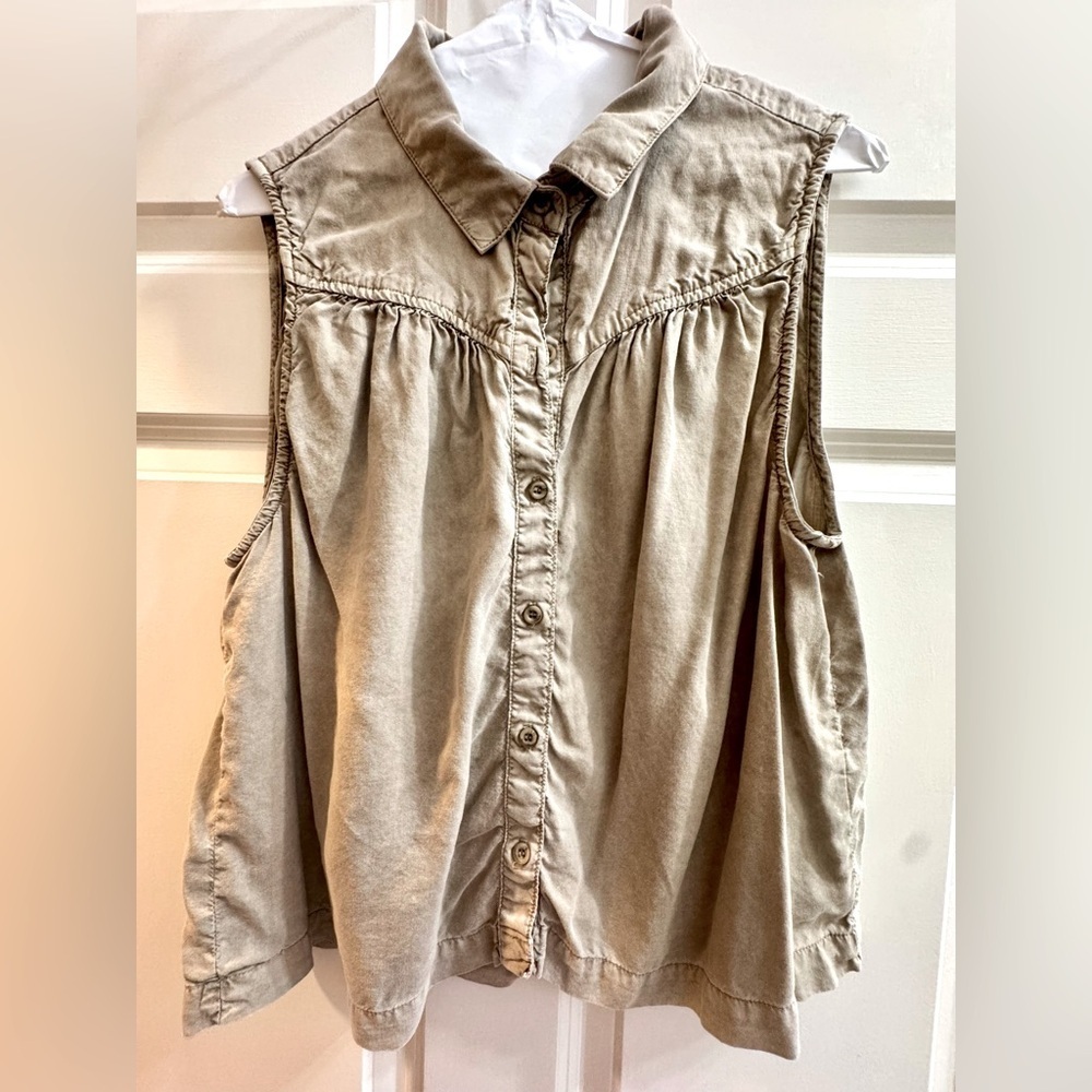 BELLA DAHL EUC Sz L Flowy Button Down Shirt, Tan, 100% Tencel - Picture 4 of 5
